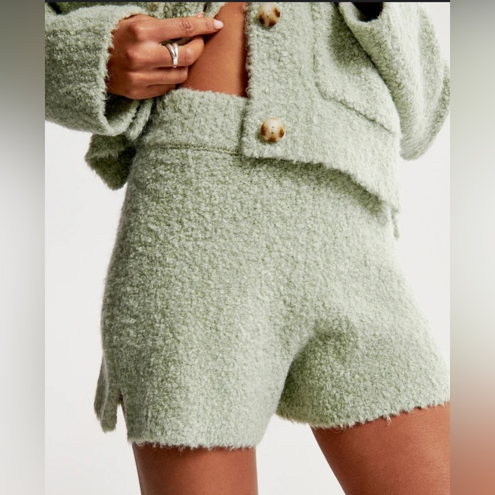 Lounge Boucle Sweater Short - A&F  | Light Green | NWT